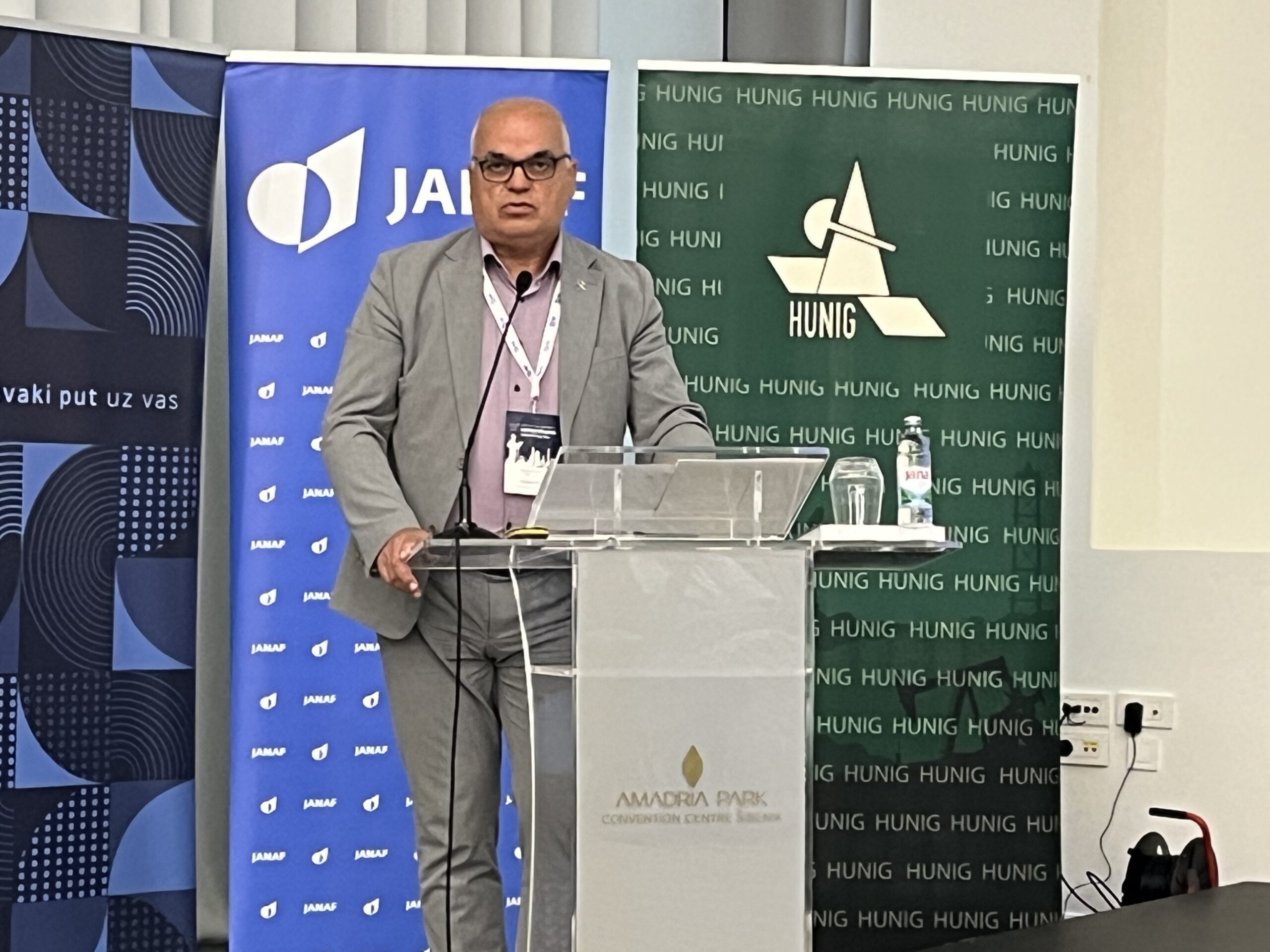Recenzent prof. Vladislav Brkić